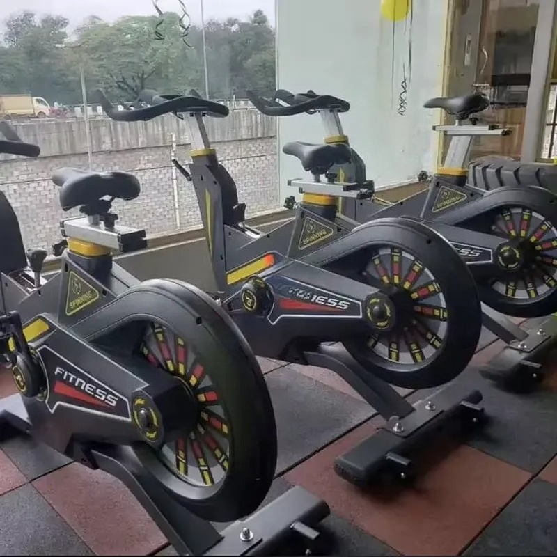 業務用スピニングバイク 室内サイクリングエクササイズバイク  - Home Gym Workout Equipment のレビューと価格