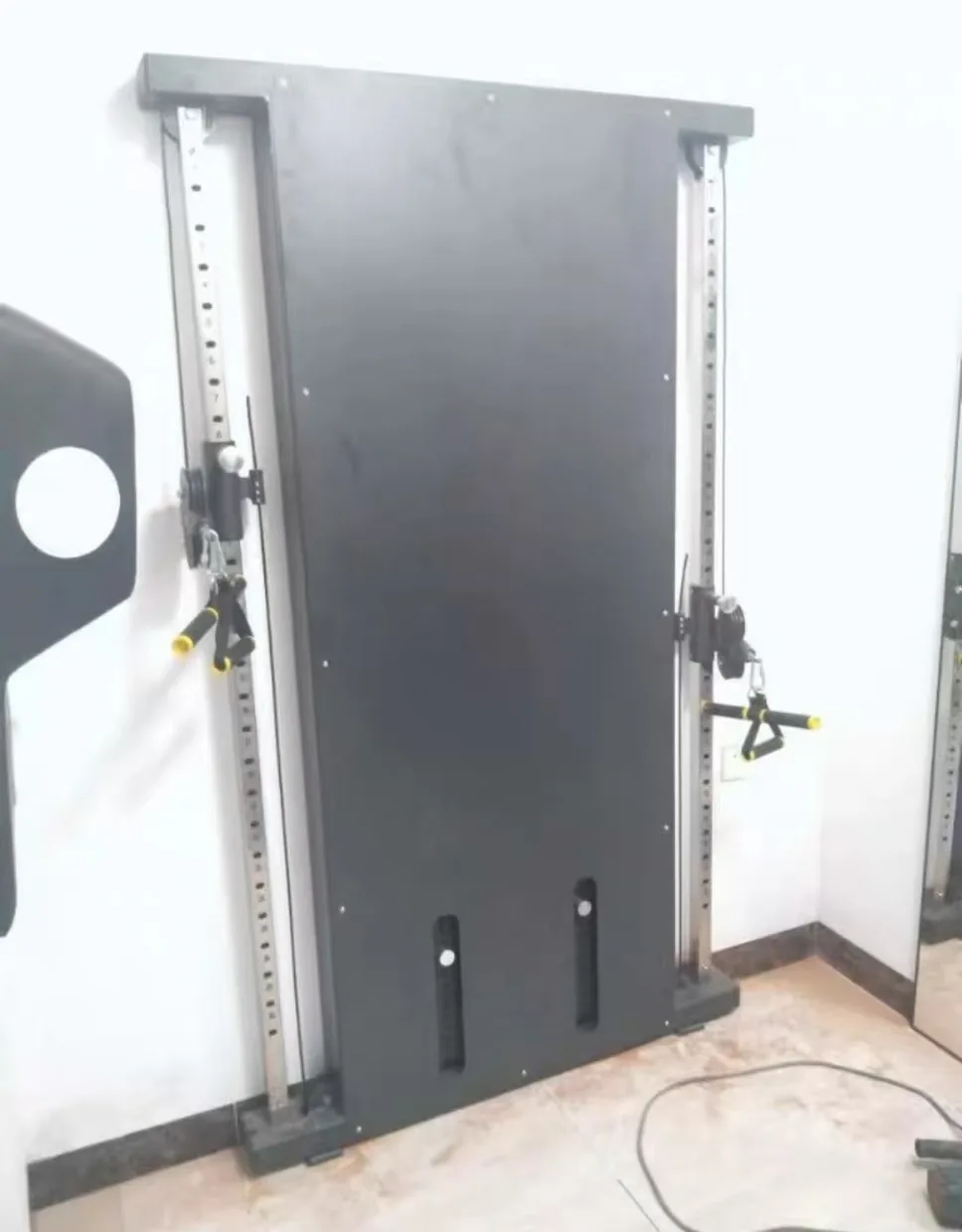 工場価格 ジムマシン 多機能ケーブル壁掛けクロスオーバートレ - Home Gym Weight Machine のレビューと価格
